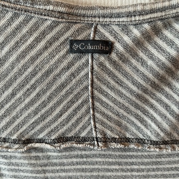 Columbia Striped Drop Long Sleeve Top sz m - Picture 3 of 6